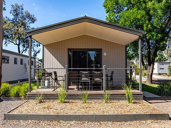 POOL VIEW SUPERIOR CABIN (7 BERTH)